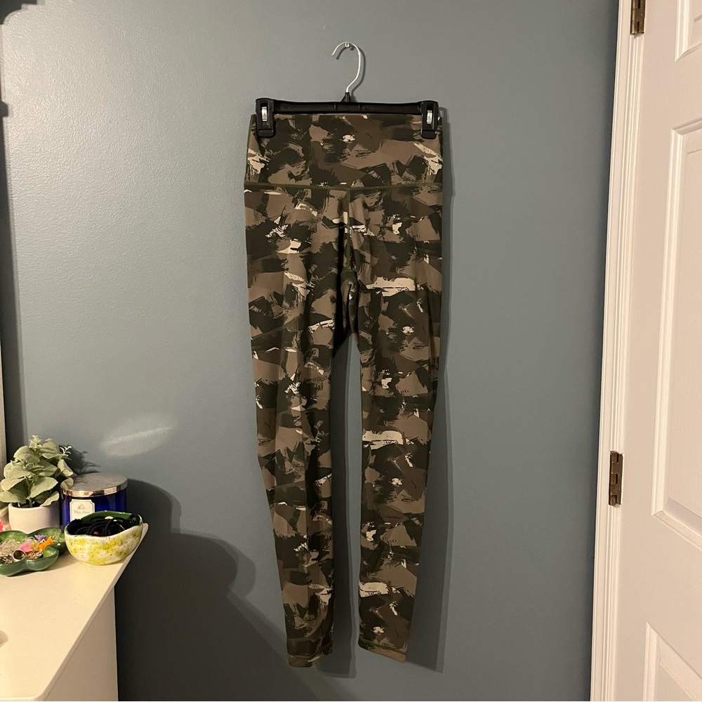 Colorfulkoala Camo Leggings